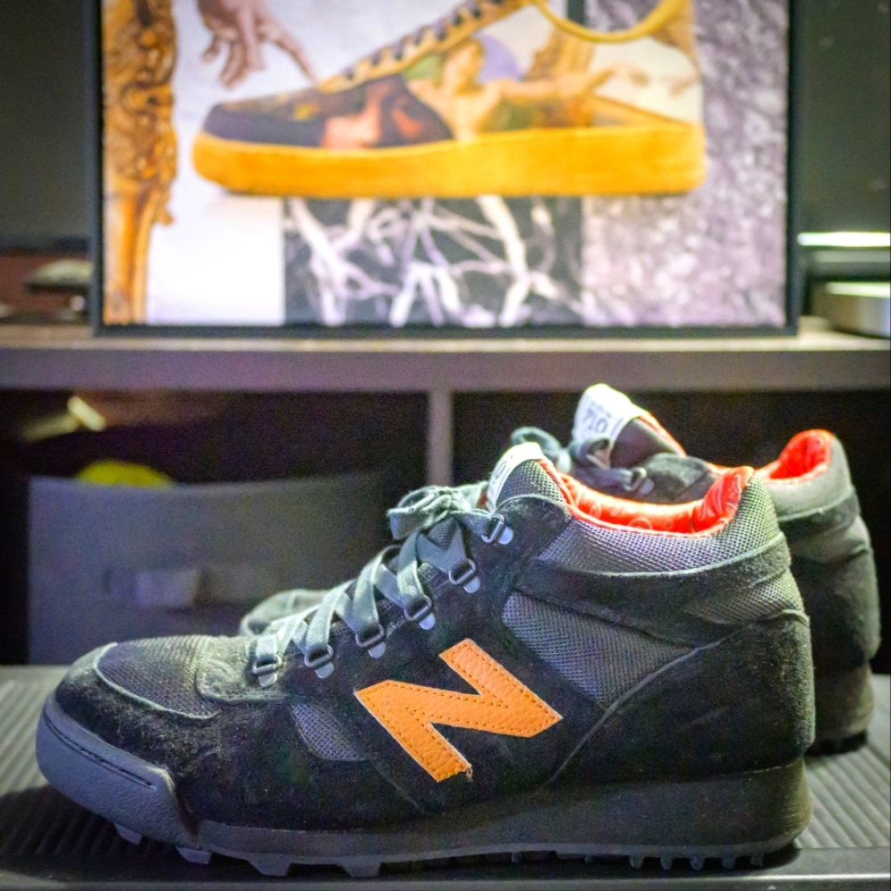 New Balance Men's H710BB Mid Top Sneaker